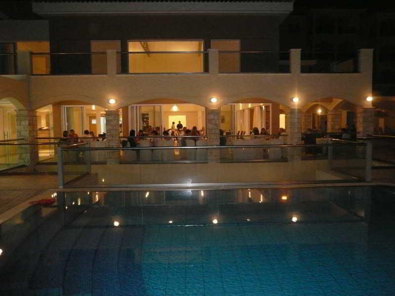 Club St. George (Adults Only) Aparthotel Tremithousa Bagian luar foto