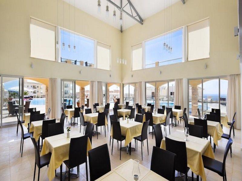 Club St. George (Adults Only) Aparthotel Tremithousa Bagian luar foto