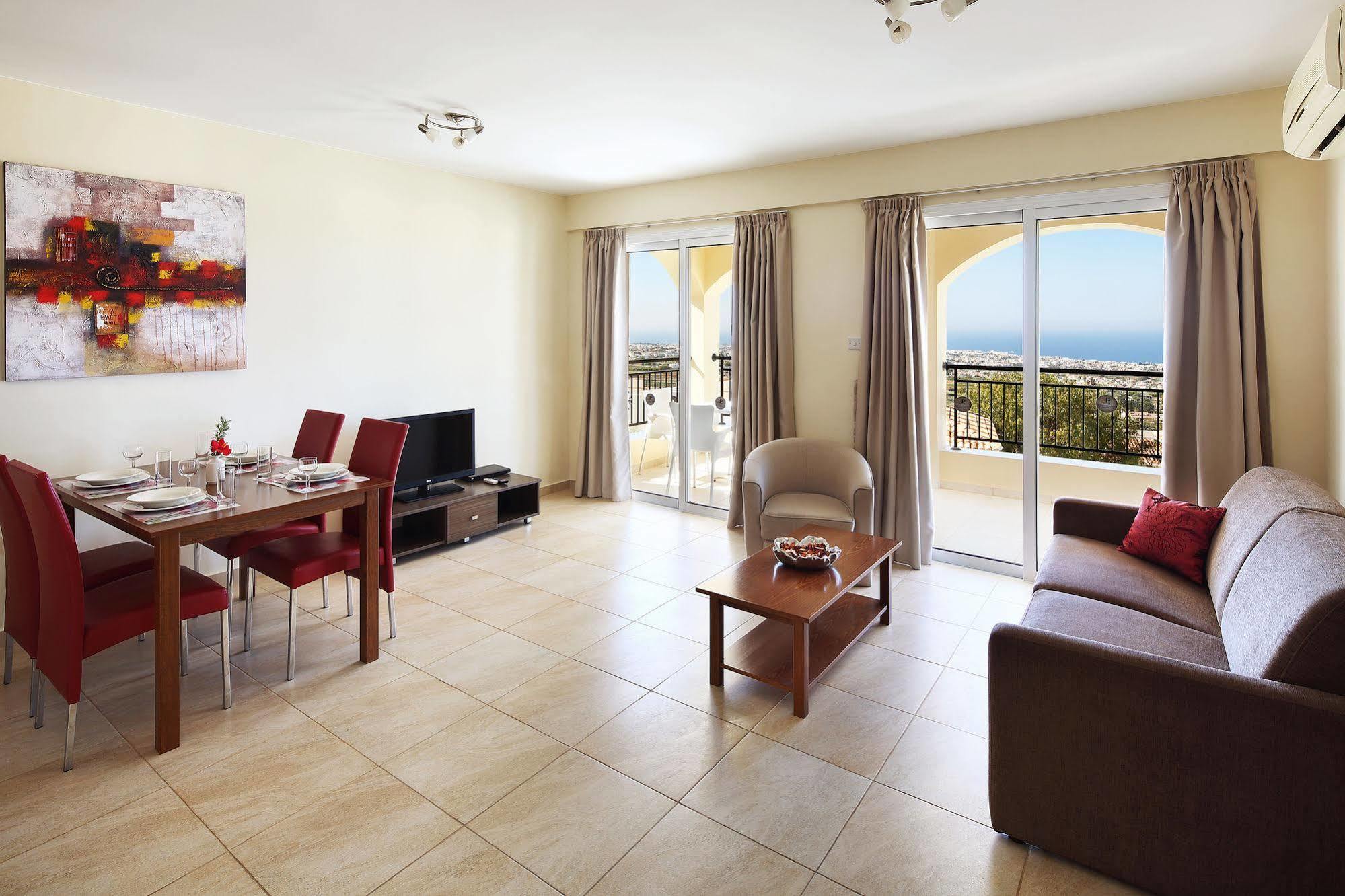 Club St. George (Adults Only) Aparthotel Tremithousa Bagian luar foto