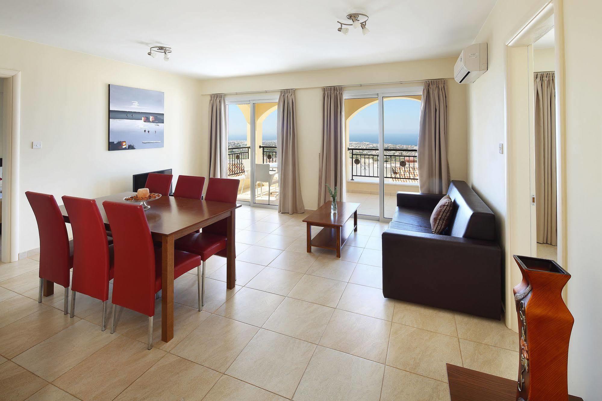 Club St. George (Adults Only) Aparthotel Tremithousa Bagian luar foto
