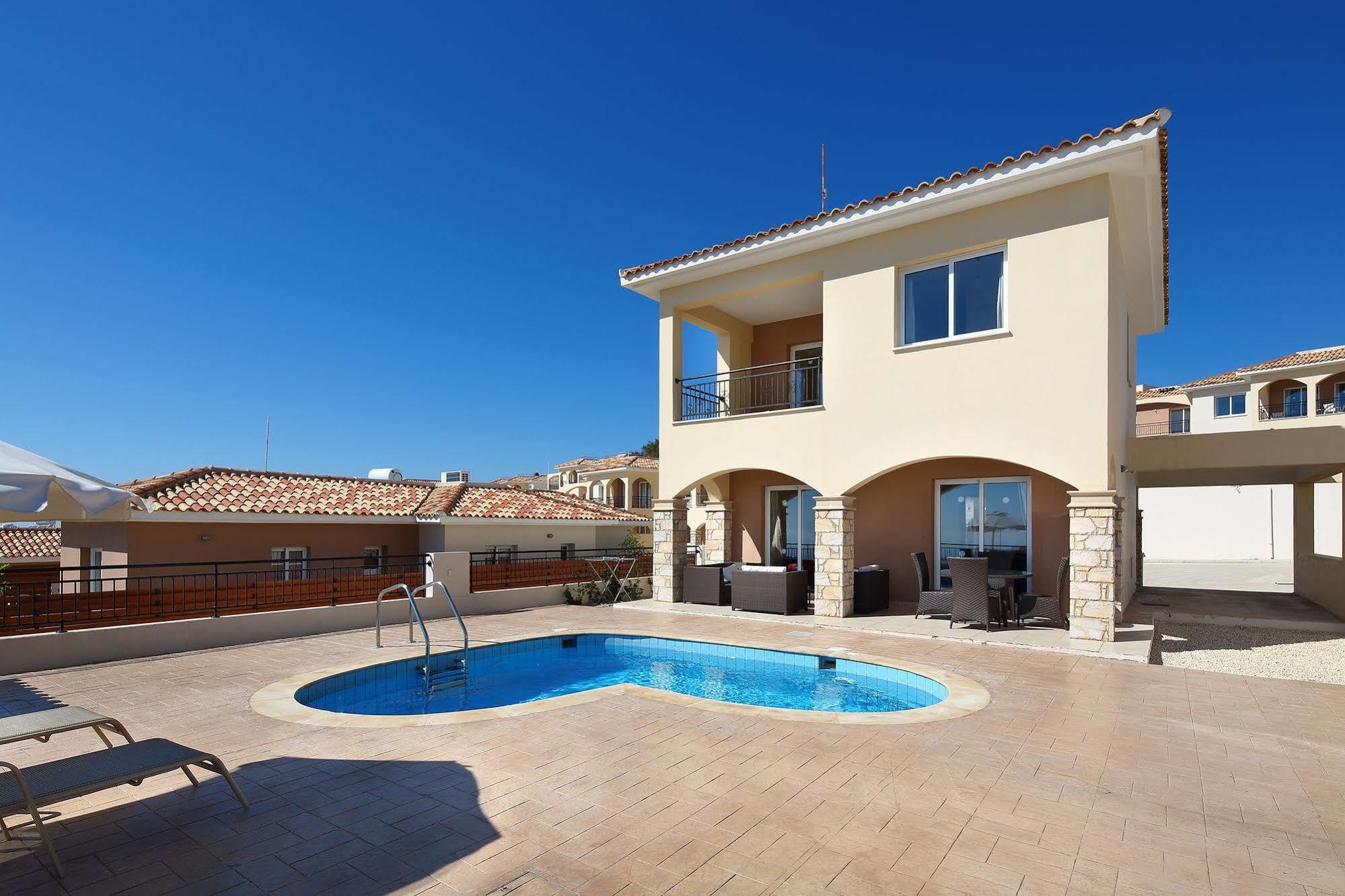 Club St. George (Adults Only) Aparthotel Tremithousa Bagian luar foto