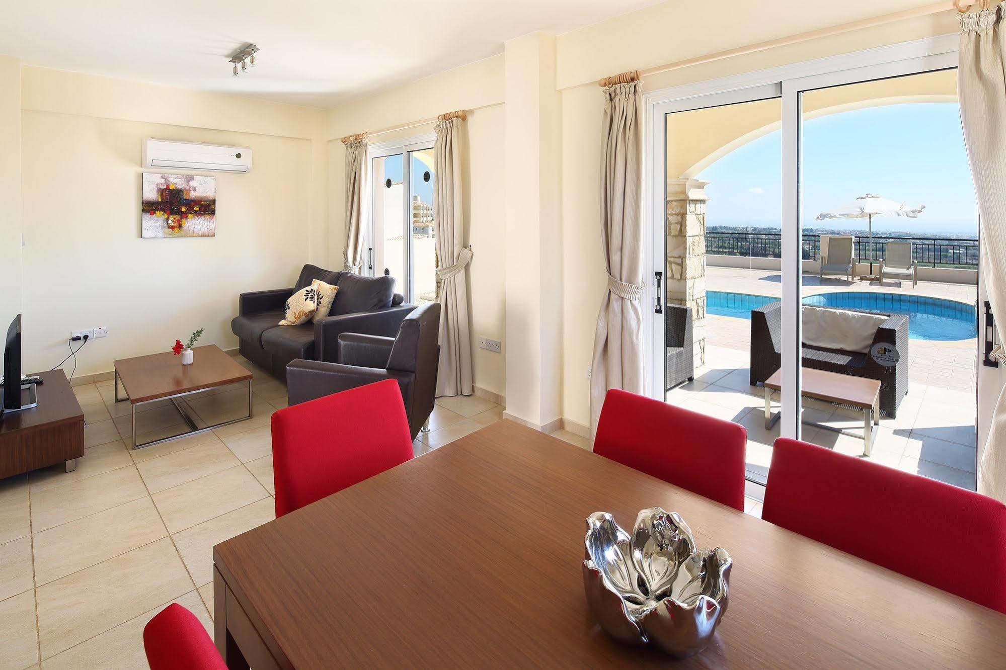 Club St. George (Adults Only) Aparthotel Tremithousa Bagian luar foto