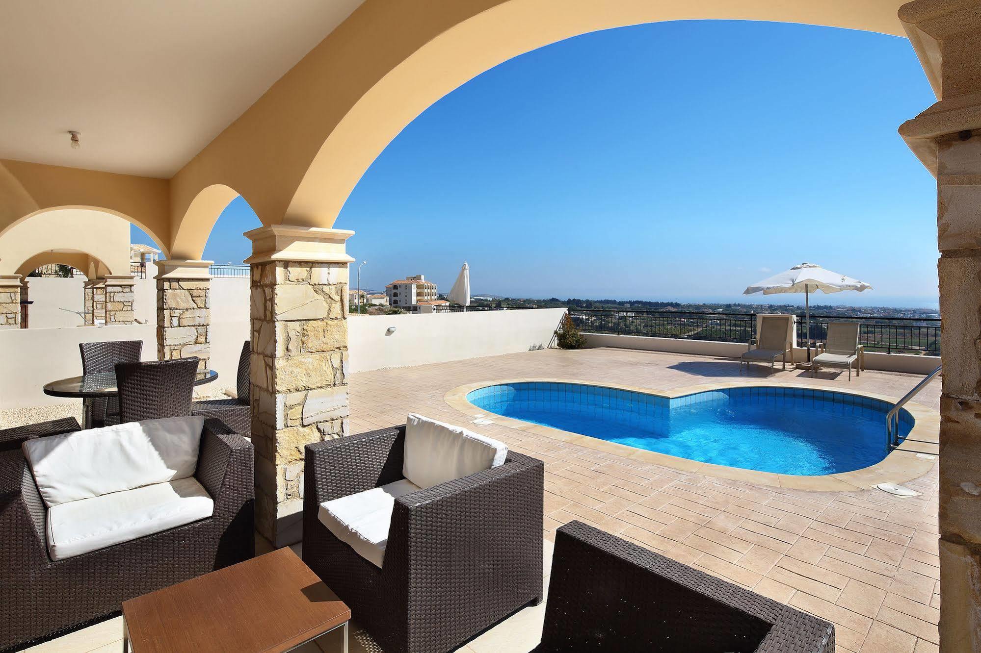Club St. George (Adults Only) Aparthotel Tremithousa Bagian luar foto