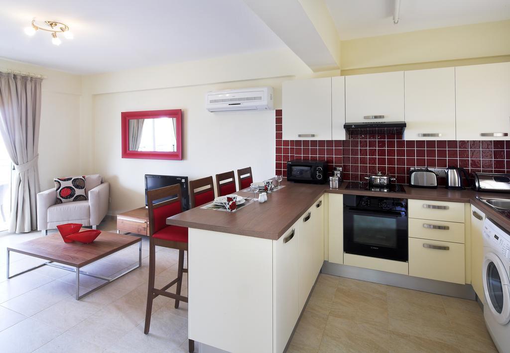 Club St. George (Adults Only) Aparthotel Tremithousa Bagian luar foto